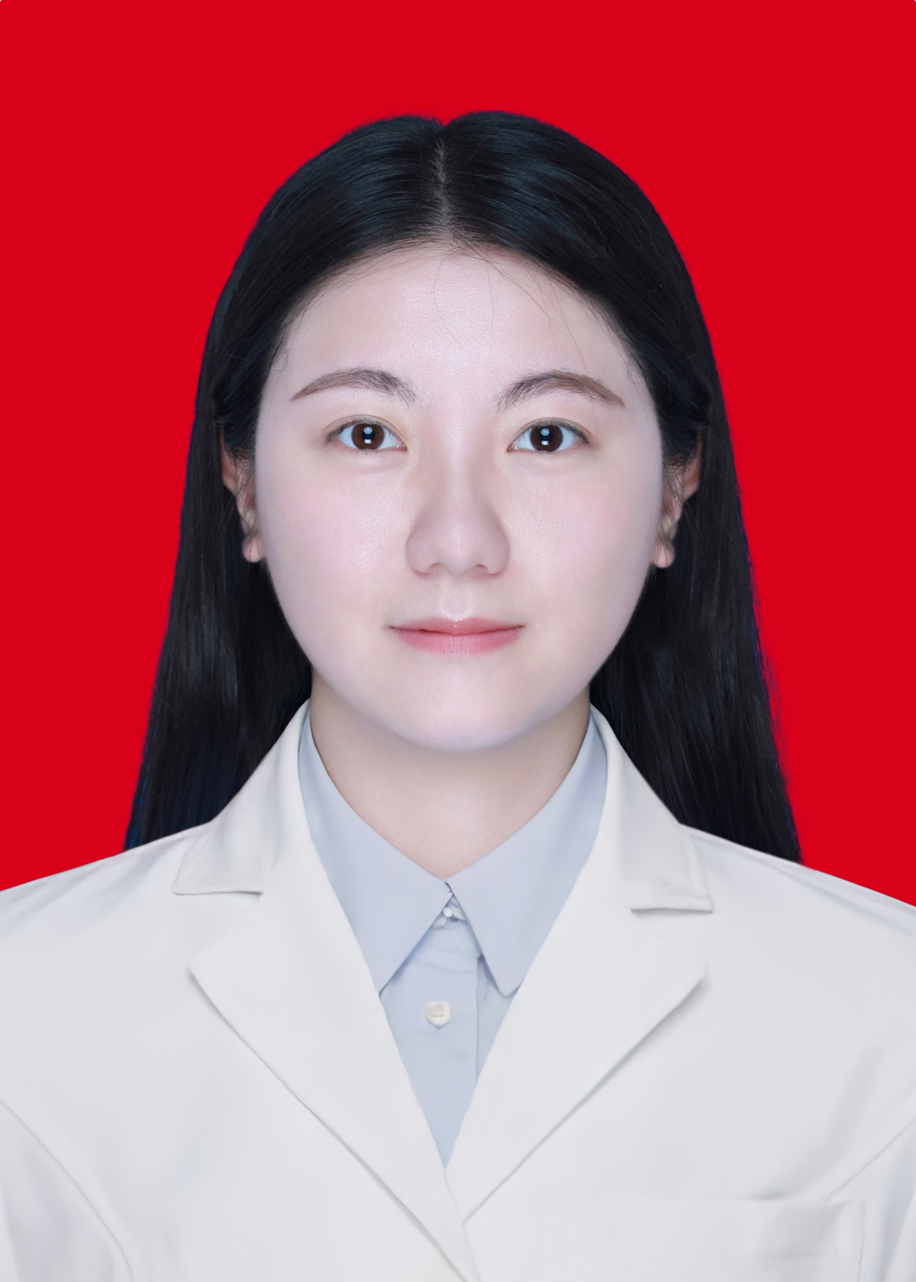 任靓